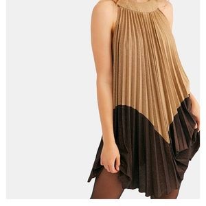 Super cute pleated Free people dress